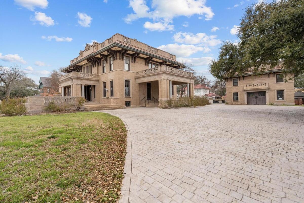 Historic Migel House In Downtown Waco Villa Buitenkant foto